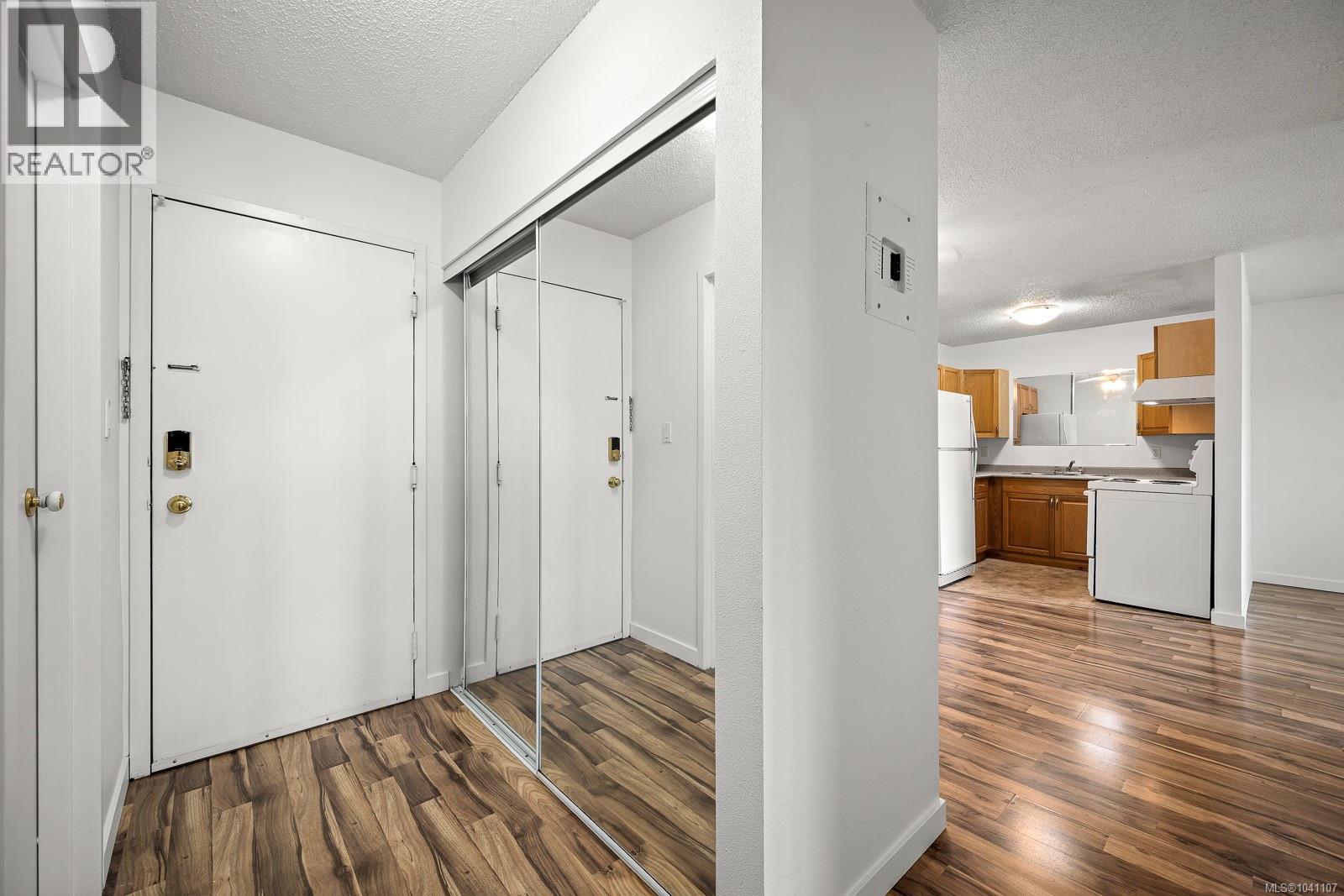 107 1130 Willemar Ave, Courtenay, British Columbia  V9N 3L9 - Photo 23 - 1041107