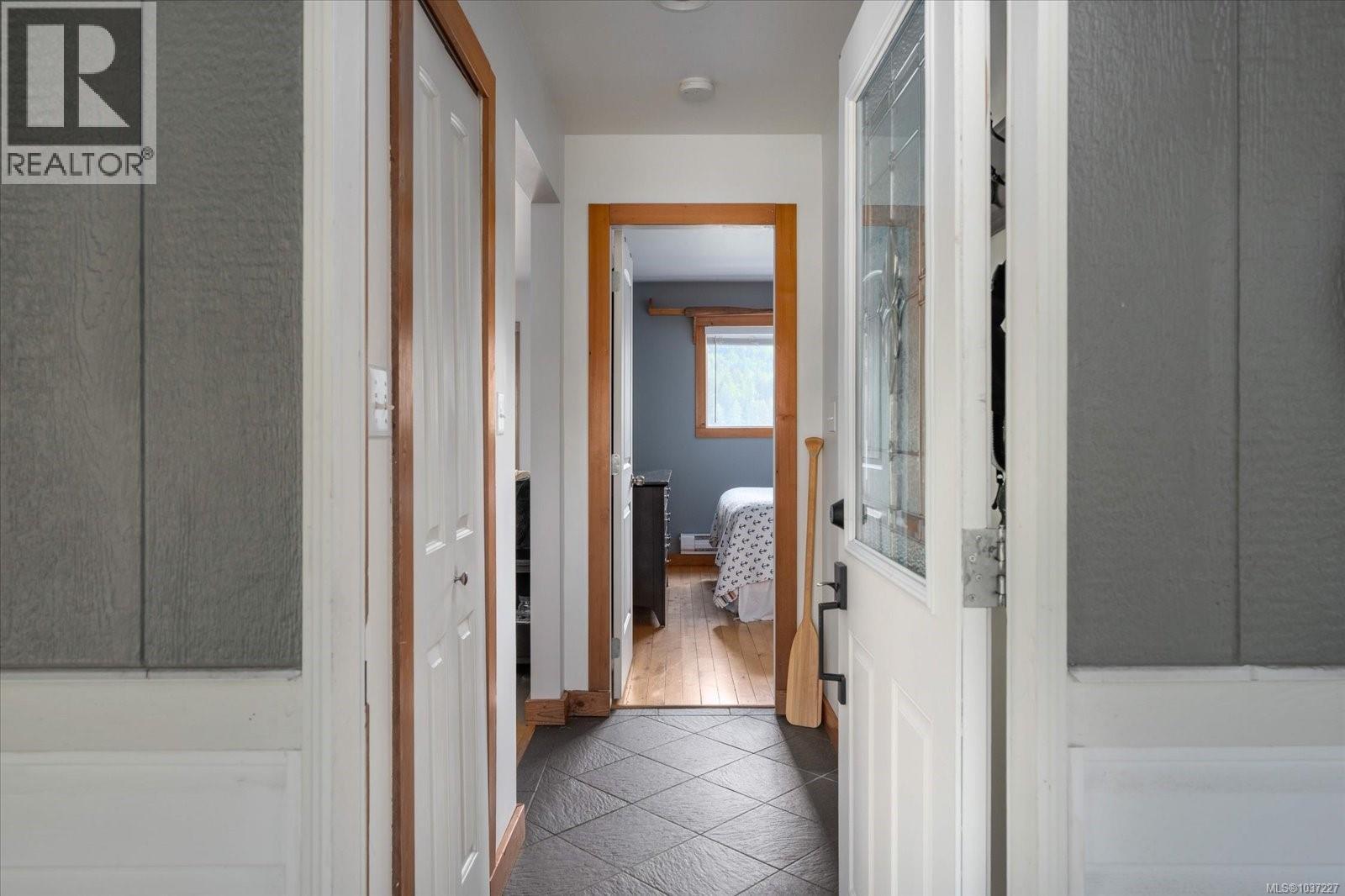 5041 Paton Rd, Ladysmith, British Columbia  V9G 1M6 - Photo 10 - 1037227