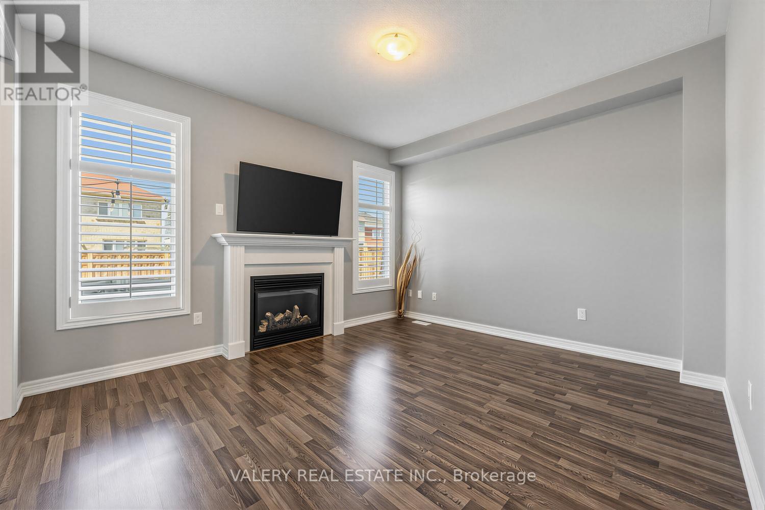 20 Mcdonald Cres Crescent, Clarington, Ontario  L1B 0E2 - Photo 4 - E13479002