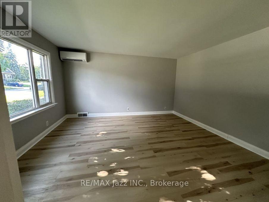 Main - 59 Wilson Road S, Oshawa, Ontario  L1H 6B6 - Photo 11 - E13479454