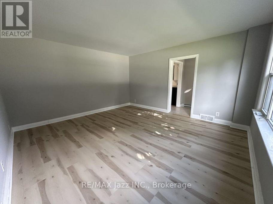 Main - 59 Wilson Road S, Oshawa, Ontario  L1H 6B6 - Photo 12 - E13479454