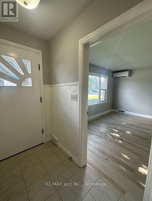 Main - 59 Wilson Road S, Oshawa, Ontario  L1H 6B6 - Photo 4 - E13479454