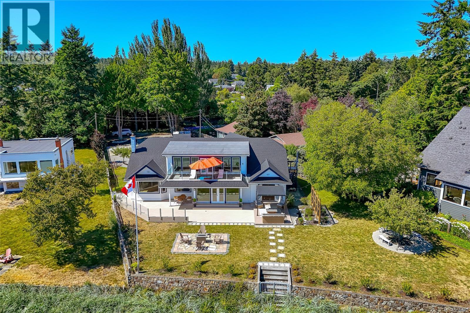 3905b Cadboro Bay Rd, Saanich, British Columbia  V8N 4G3 - Photo 5 - 1040949