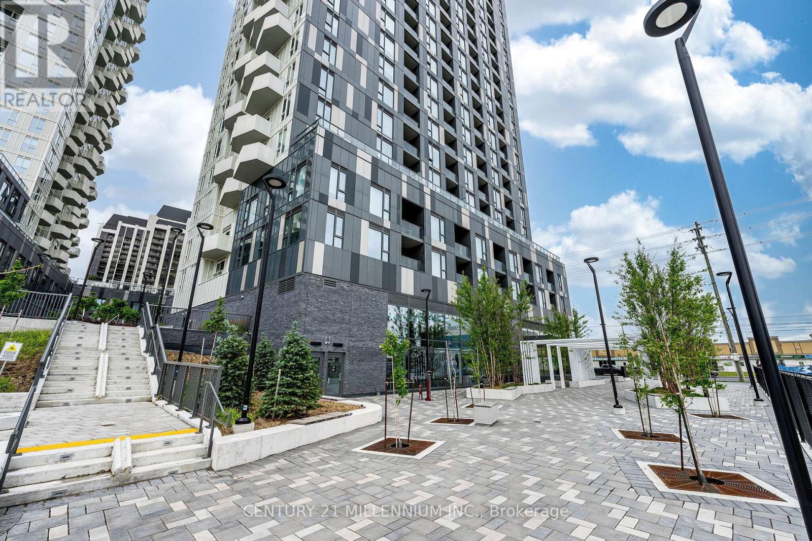 2801 - 498 CALDARI ROAD, Vaughan, Ontario