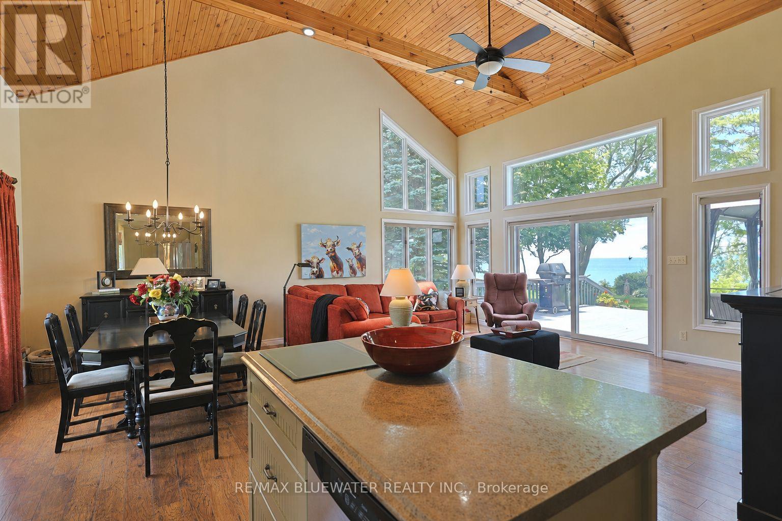 73031 Denise Court, Bluewater, Ontario  N0M 2T0 - Photo 14 - X13479440