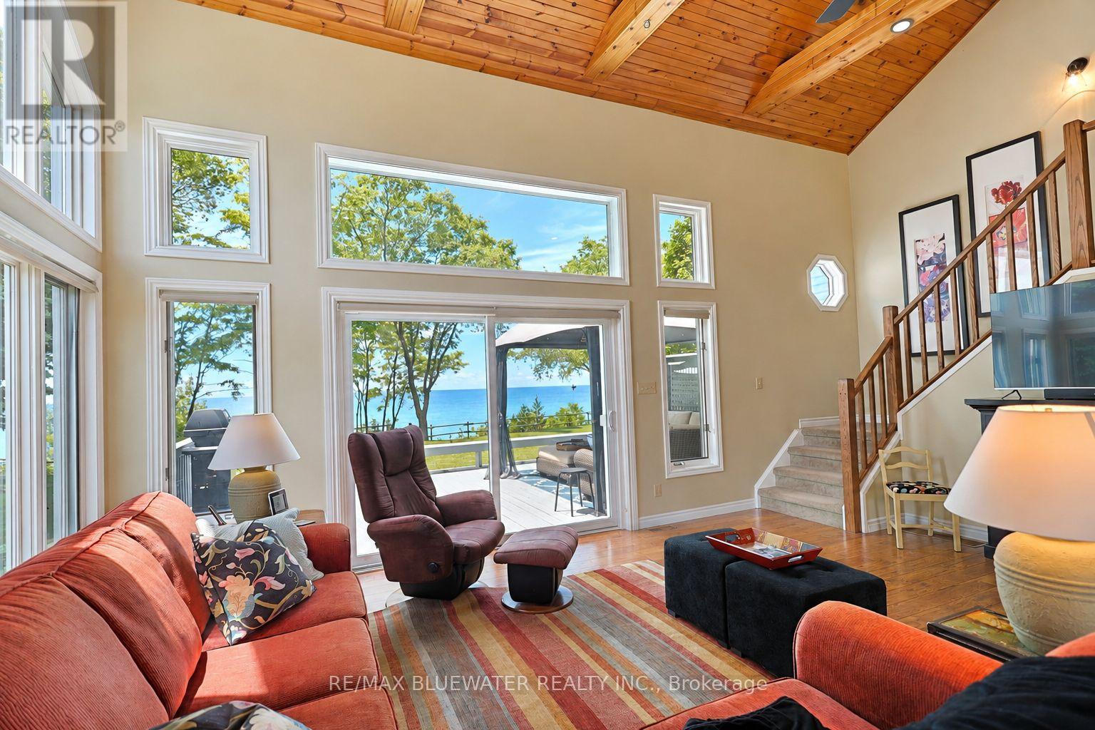 73031 Denise Court, Bluewater, Ontario  N0M 2T0 - Photo 18 - X13479440