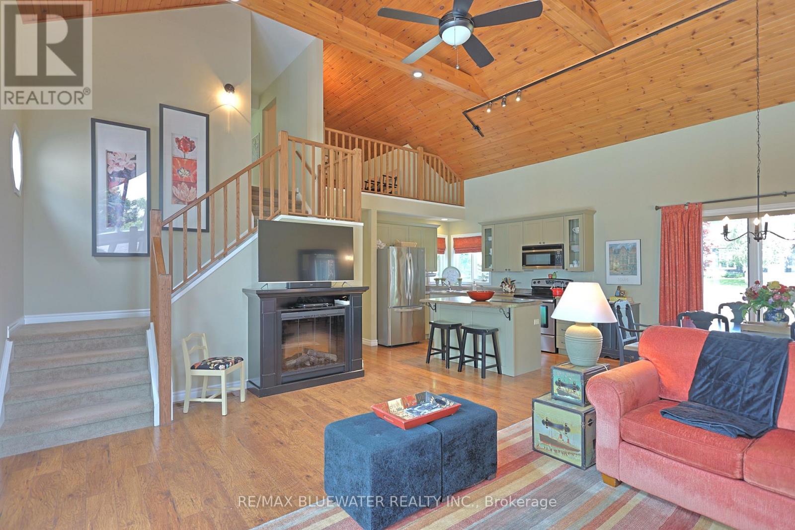 73031 Denise Court, Bluewater, Ontario  N0M 2T0 - Photo 19 - X13479440