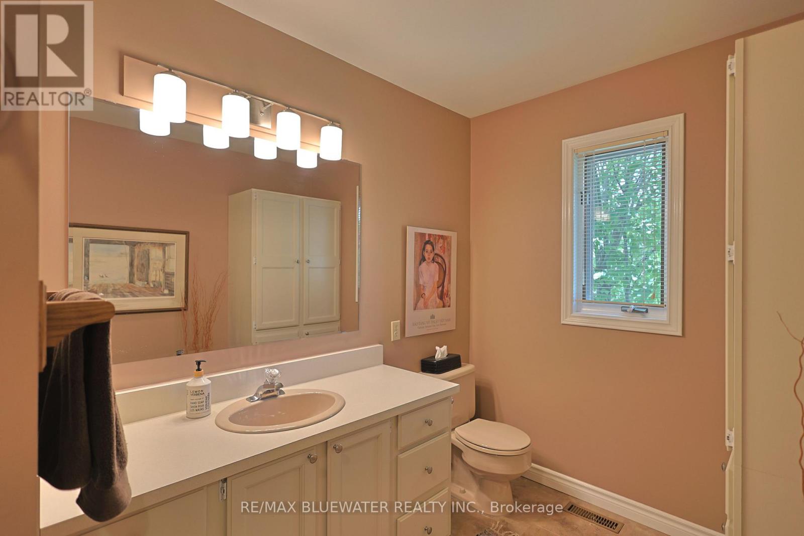 73031 Denise Court, Bluewater, Ontario  N0M 2T0 - Photo 25 - X13479440
