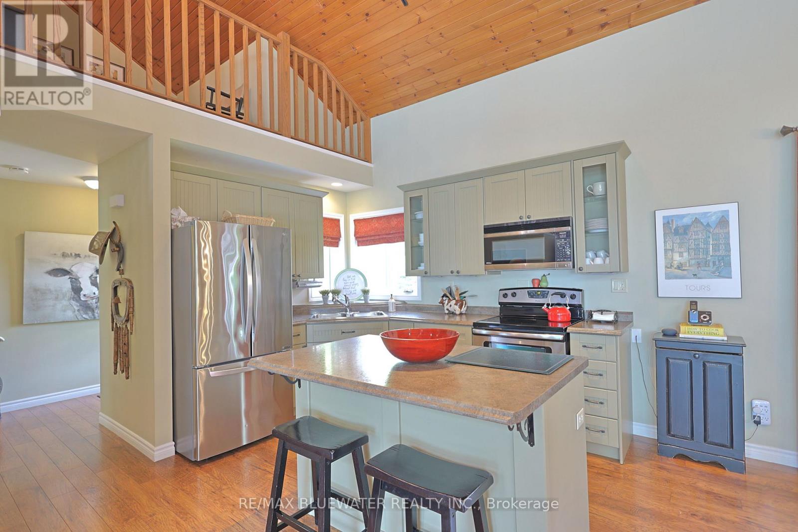 73031 Denise Court, Bluewater, Ontario  N0M 2T0 - Photo 9 - X13479440