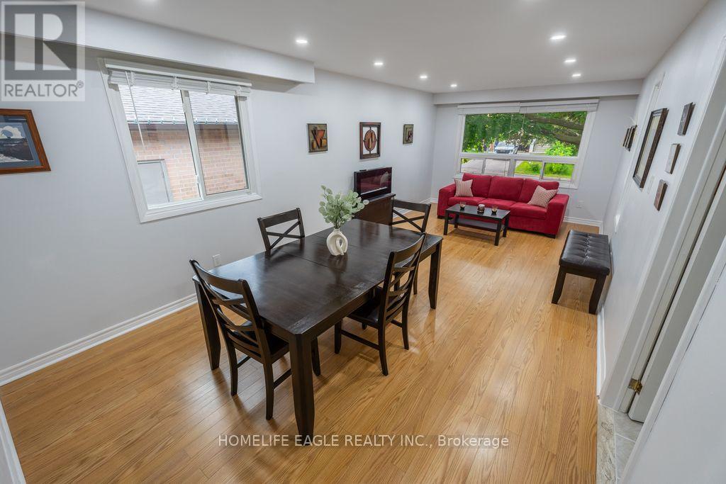 293 Plymouth Trail, Newmarket, Ontario  L3Y 6G6 - Photo 4 - N13479324