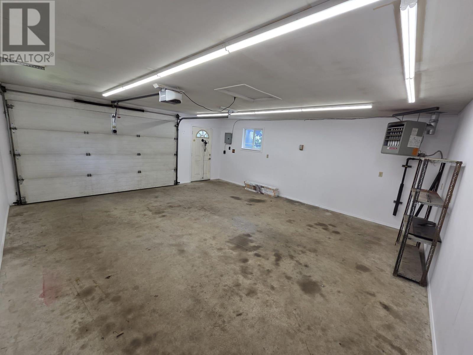 1312 Cameron St, Thunder Bay, Ontario  P7C 2H4 - Photo 35 - TB2601643