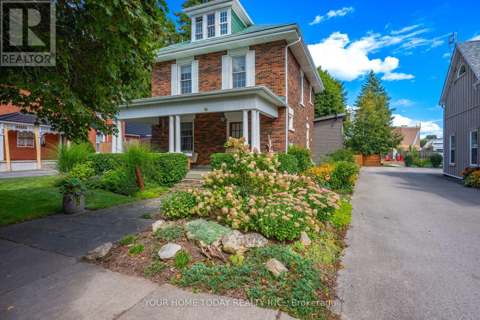 17 PARK AVENUE, Halton Hills, Ontario