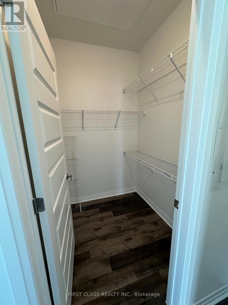 Unknown Address, ,    - Photo 13 - W13479350