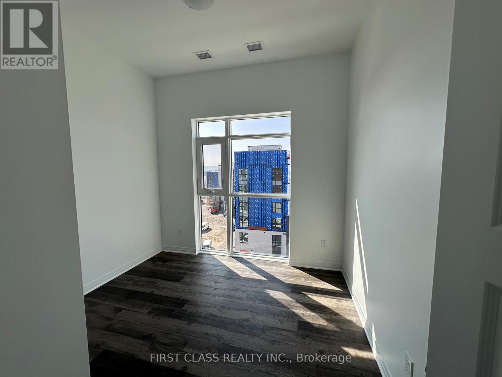 Unknown Address, ,    - Photo 5 - W13479350