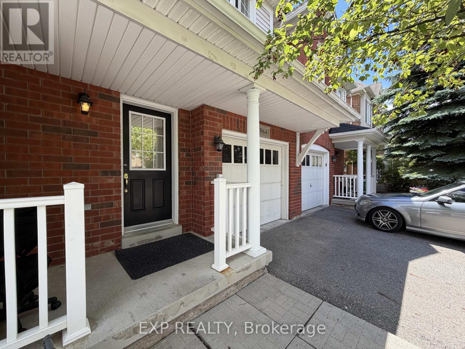 3964 Stardust Drive, Mississauga, Ontario  L5M 8A5 - Photo 2 - W13479370