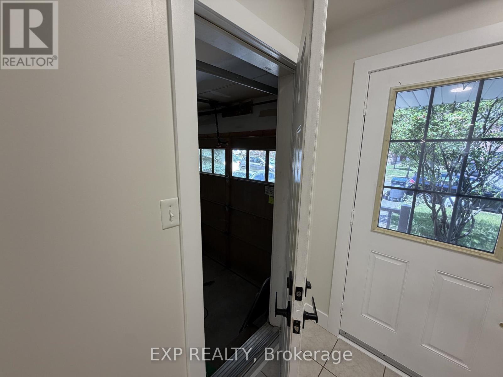 3964 Stardust Drive, Mississauga, Ontario  L5M 8A5 - Photo 9 - W13479370