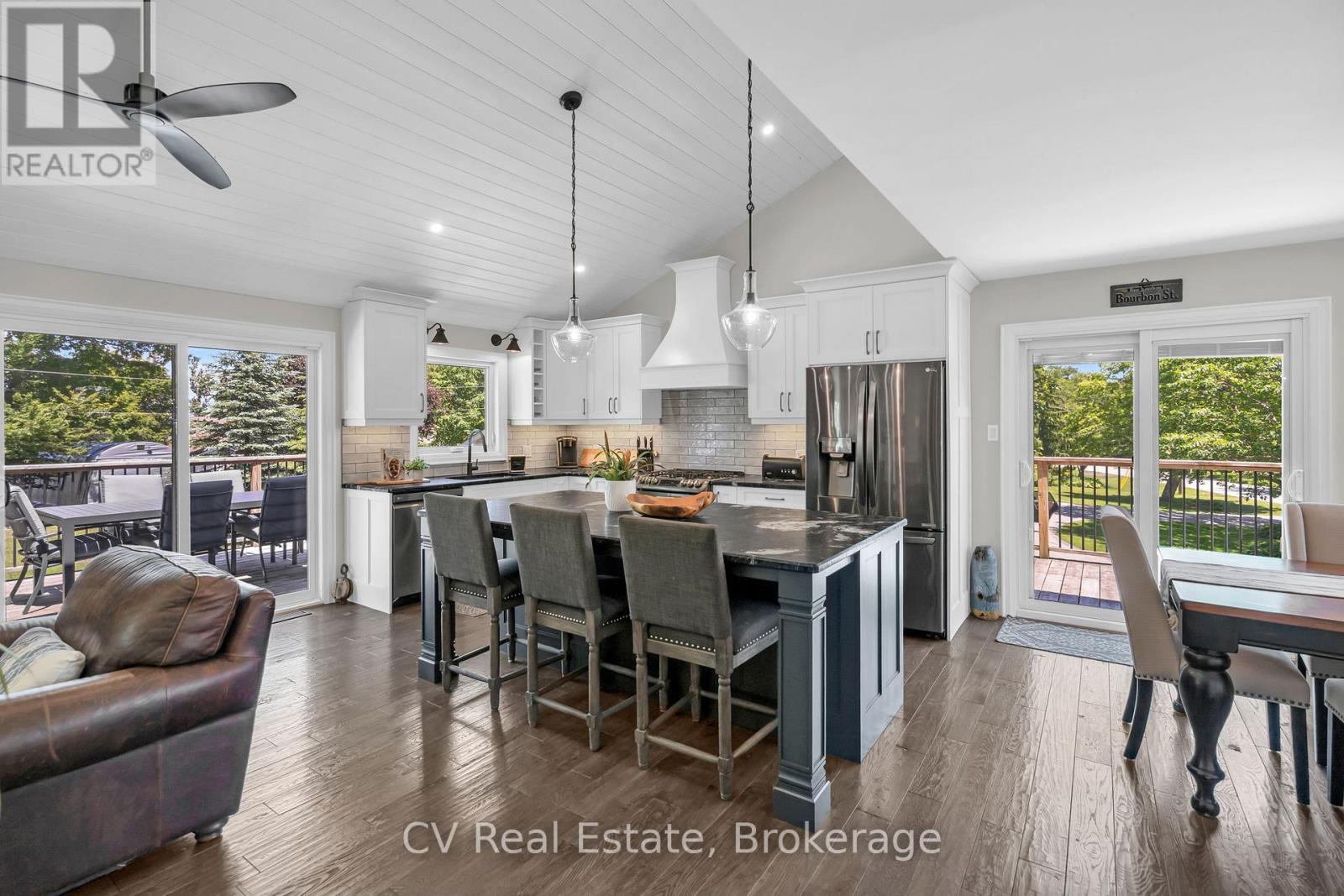 22 Baycrest Drive, Barrie (North Shore), Ontario  L4M 7C7 - Photo 11 - S13479432