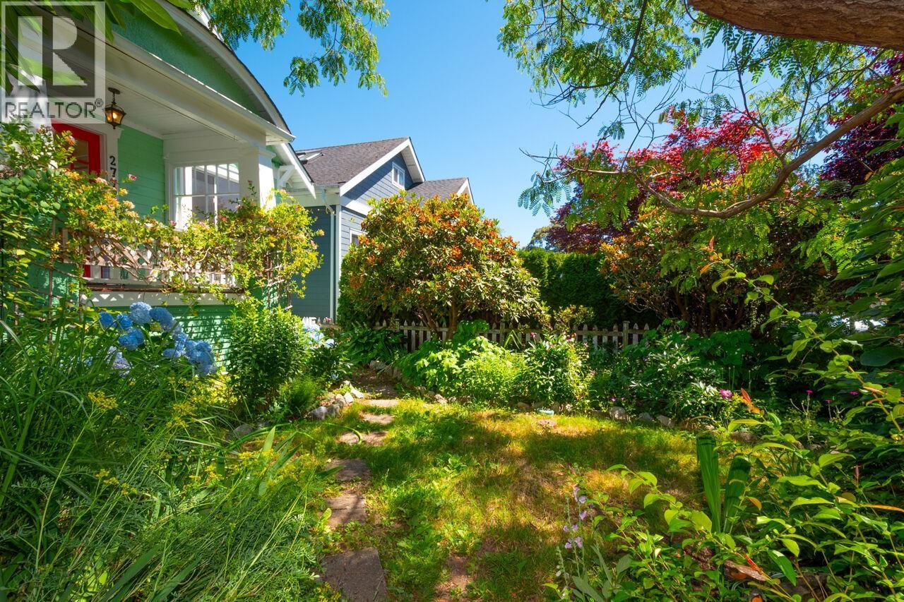 2777 Trinity Street, Vancouver, British Columbia  V5K 1E6 - Photo 2 - R3138846