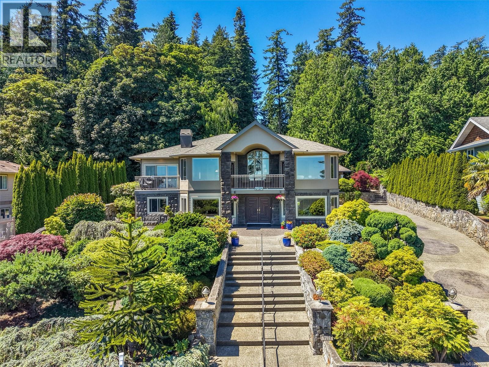 7012 Island View Pl, Central Saanich, British Columbia  V8M 2J6 - Photo 2 - 1041096