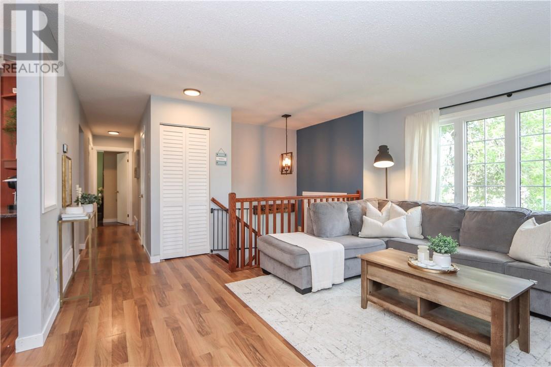 52 Melvyn Avenue, Lively, Ontario  P3Y 1B1 - Photo 4 - 2128762