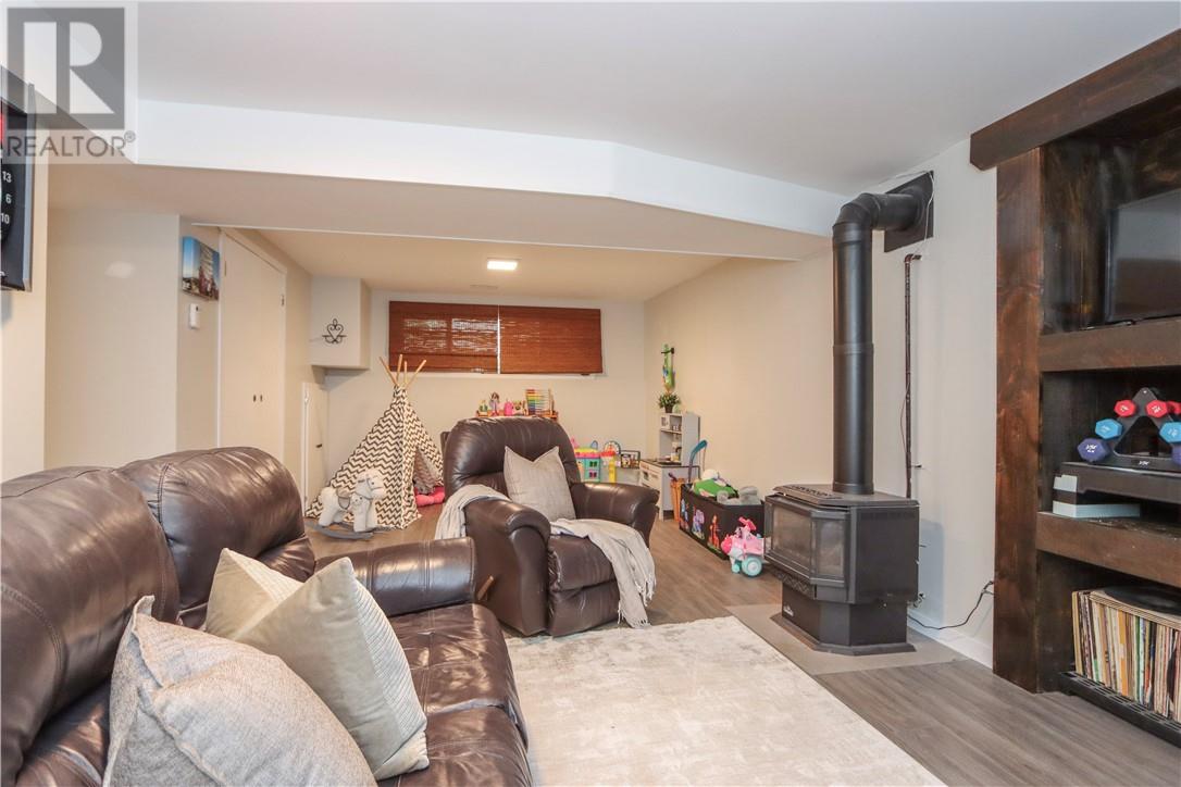 52 Melvyn Avenue, Lively, Ontario  P3Y 1B1 - Photo 40 - 2128762