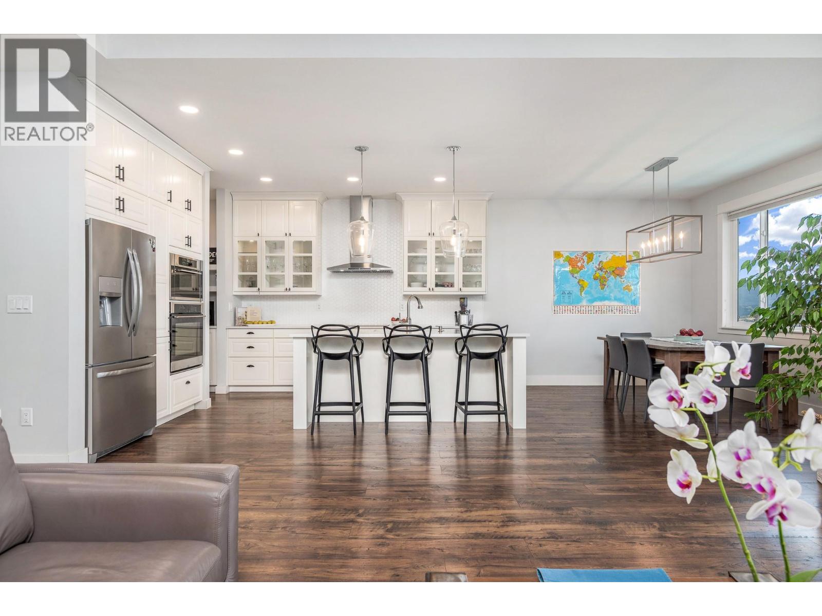 306 Baldy Place, Vernon, British Columbia  V1B 0A3 - Photo 12 - 10391225