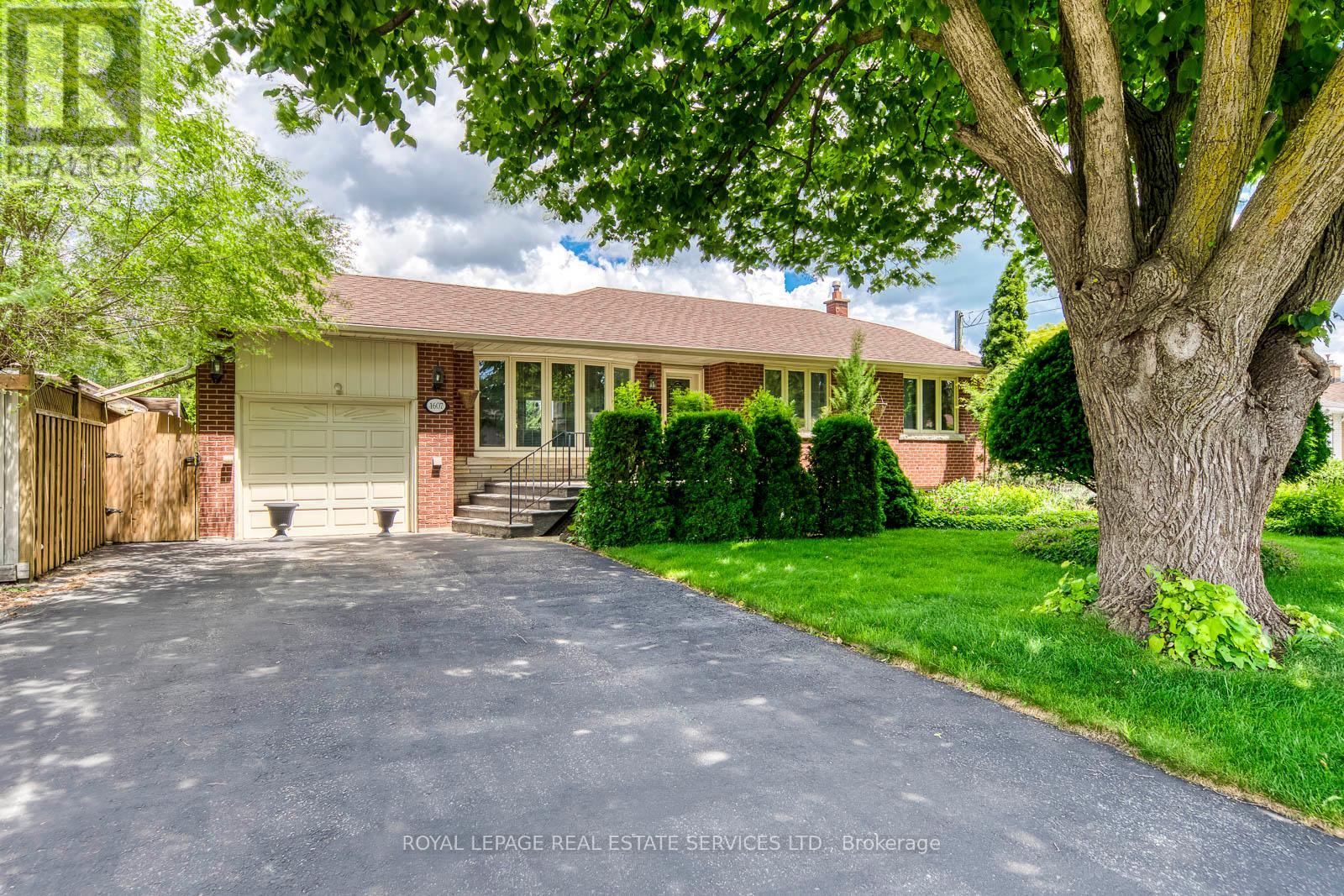 1607 Ewald Road, Mississauga, Ontario  L5G 4C4 - Photo 1 - W13479476