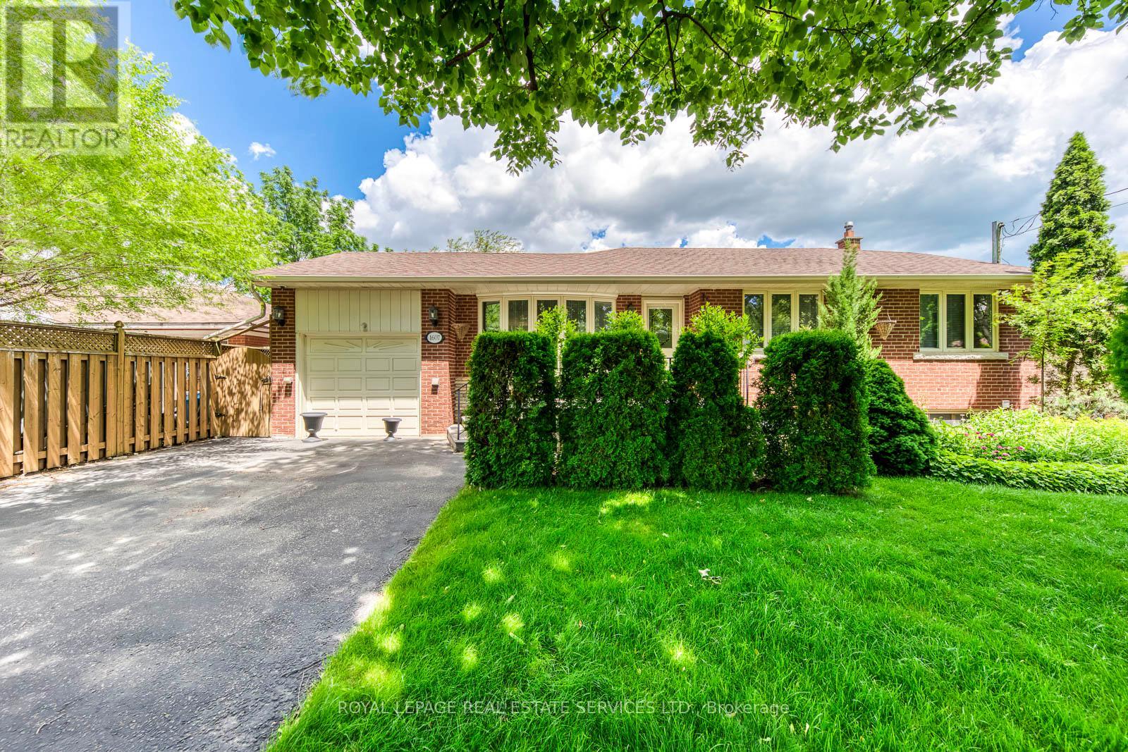 1607 Ewald Road, Mississauga, Ontario  L5G 4C4 - Photo 3 - W13479476