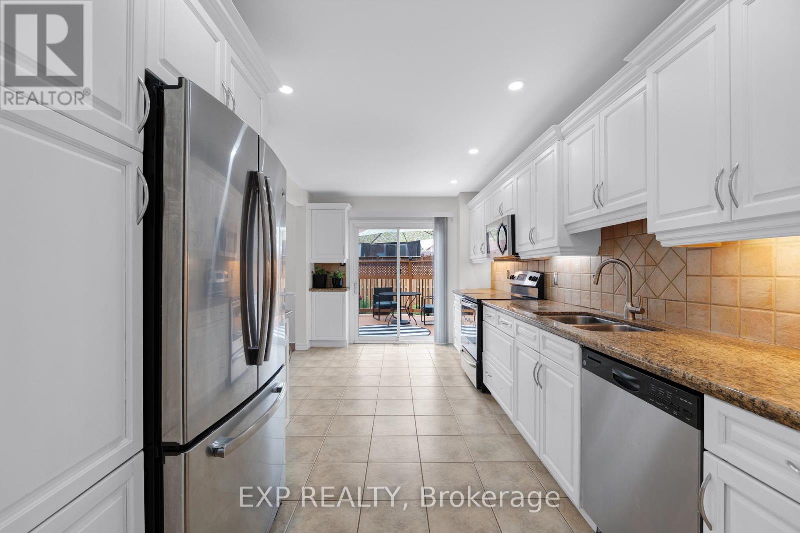 45 Sandmere Avenue, Brampton, Ontario L6Z 4A2 - Photo 7 - W13479482