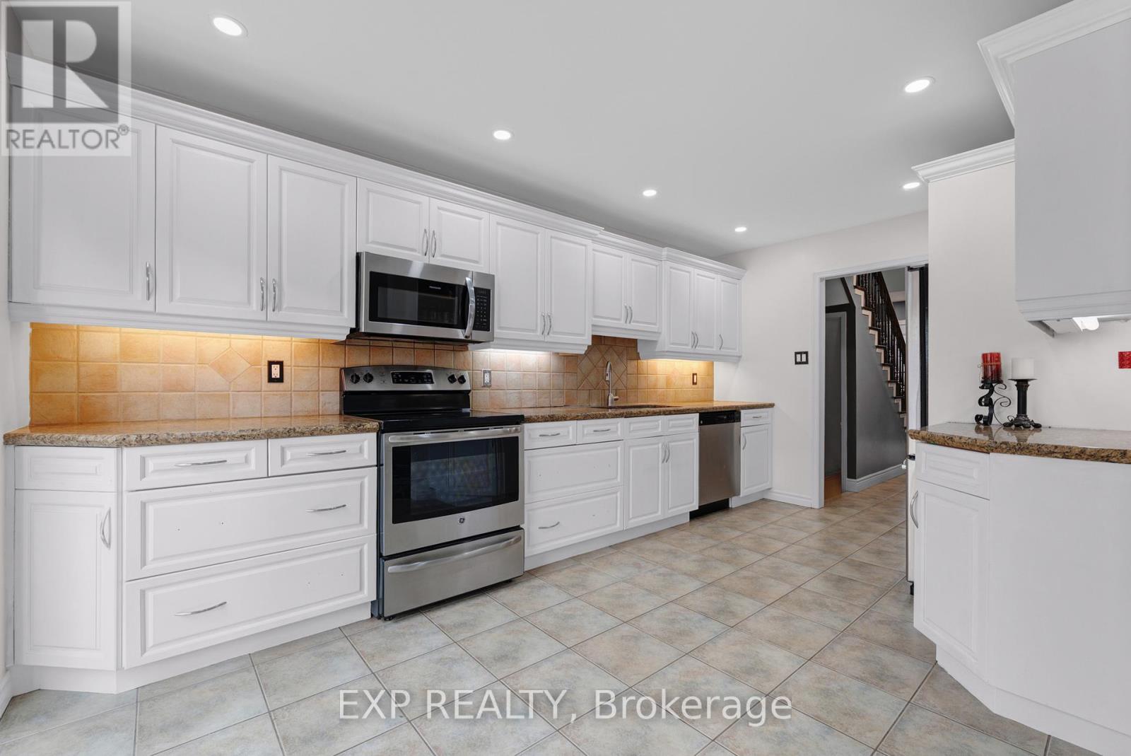 45 Sandmere Avenue, Brampton, Ontario L6Z 4A2 - Photo 9 - W13479482