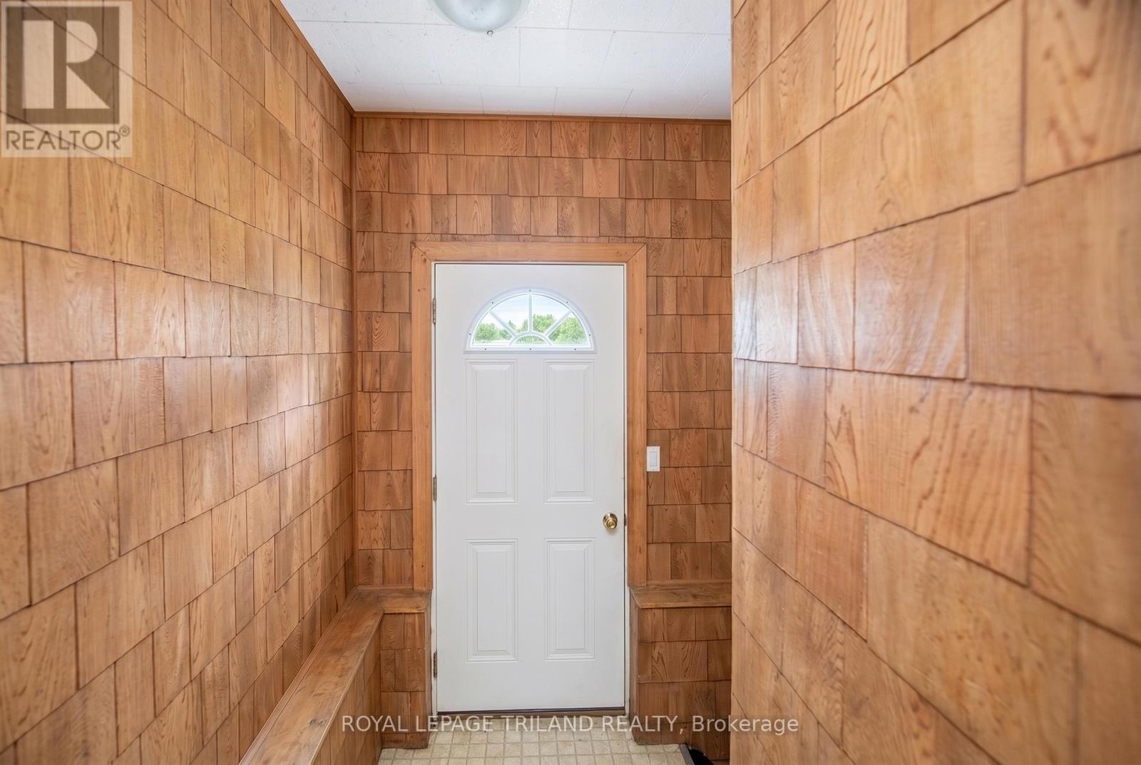 52 Nelson Street, Lambton Shores, Ontario  N0M 2N0 - Photo 21 - X13479558