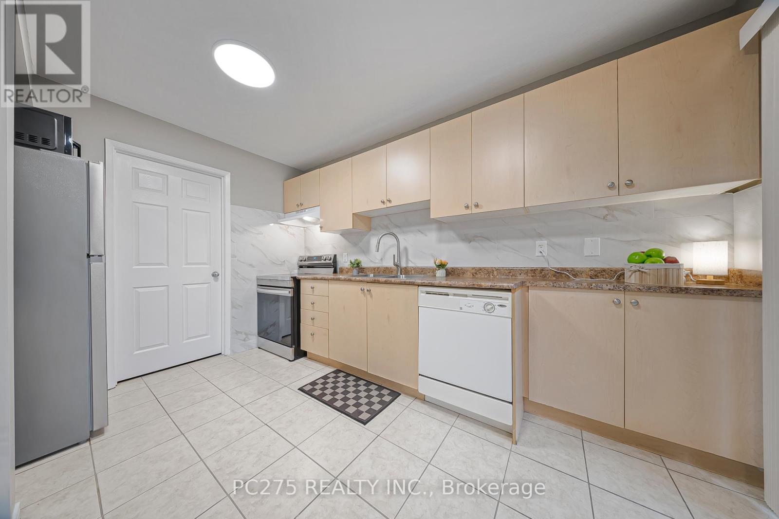 E37 - 12 Holborn Drive, Kitchener, Ontario  N2A 0A4 - Photo 17 - X13479736