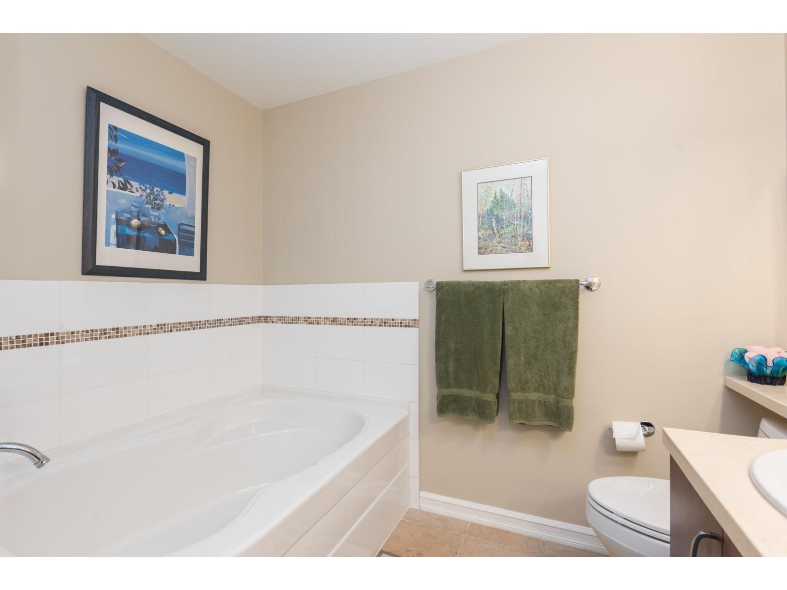 301 1580 Martin Street, White Rock, British Columbia  V4B 5M3 - Photo 27 - R3123941