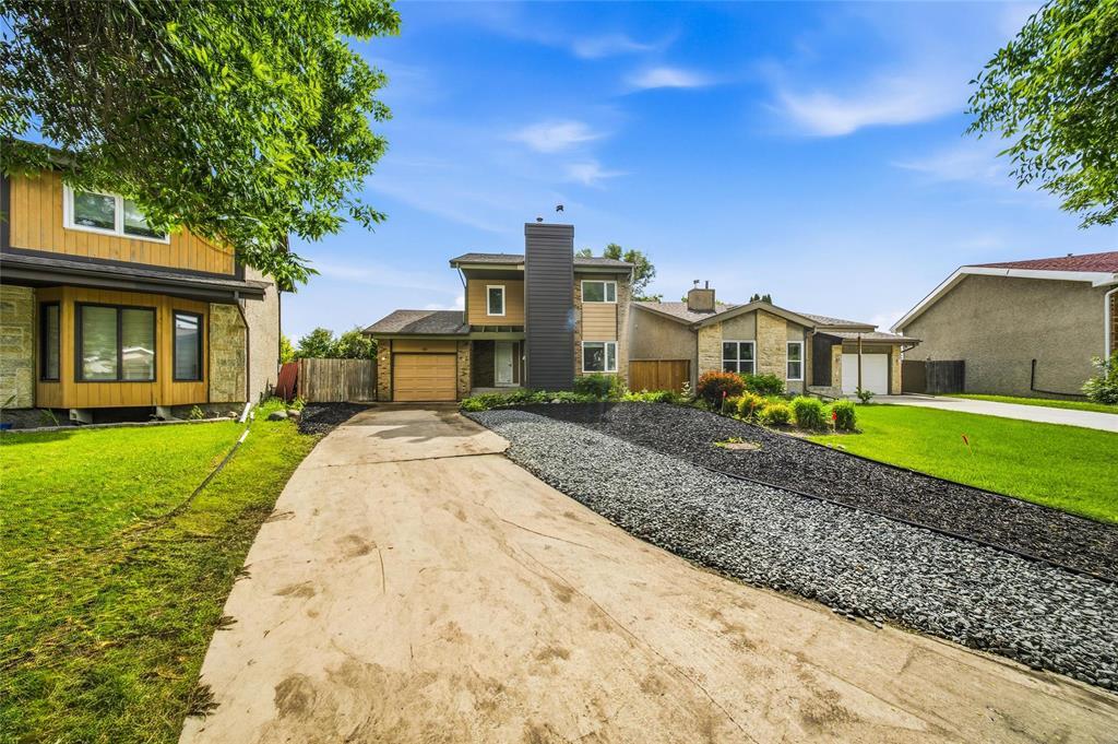 38 Tranquil Bay, Winnipeg, Manitoba  R3T 5E1 - Photo 1 - 202614595