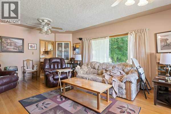 730 3 Street SE, High River, Alberta  T1V 1H2 - Photo 2 - A2322766