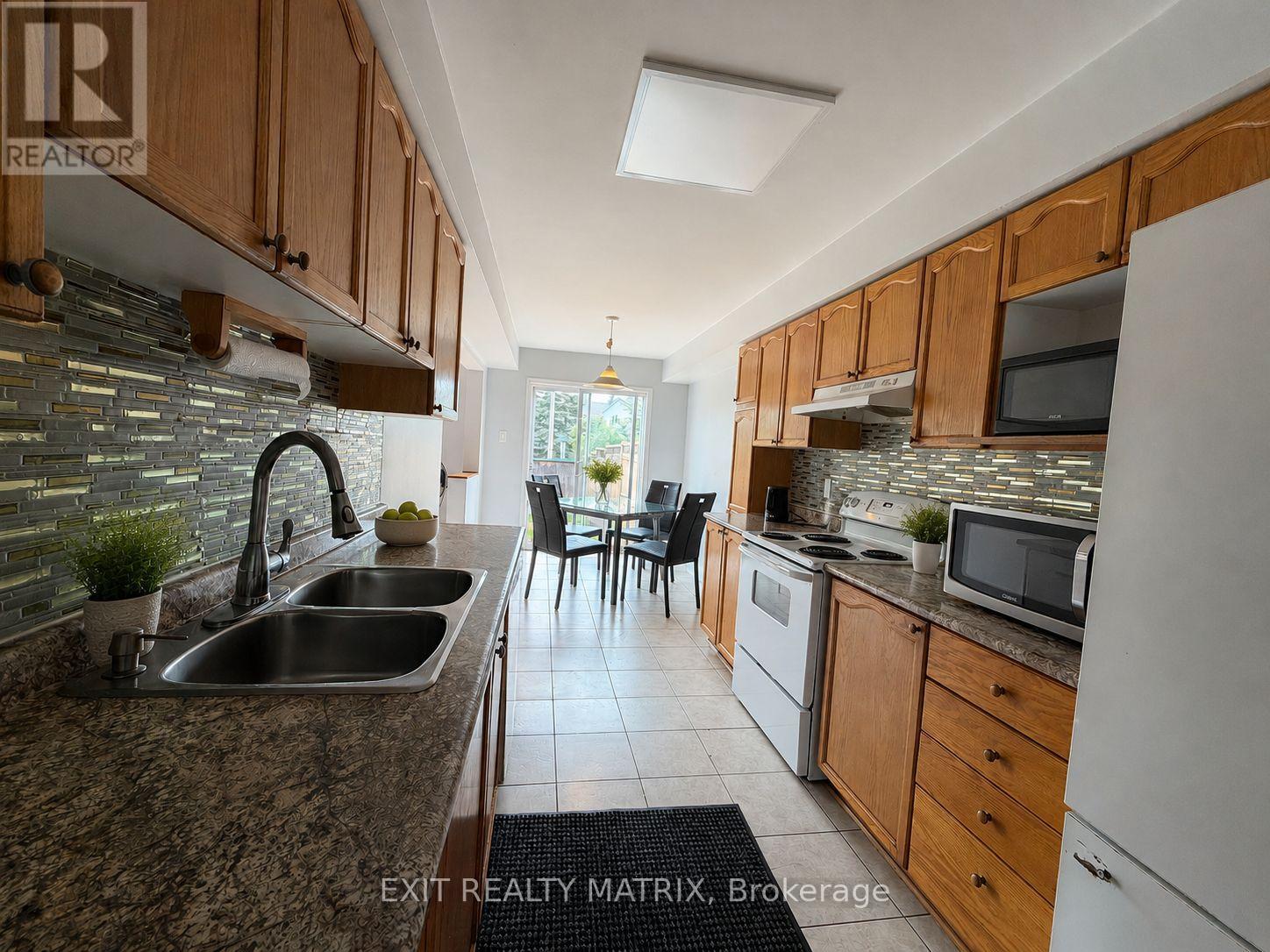 35 Binbury Way, Ottawa, Ontario K1T 4C2 - Photo 4 - X13479610