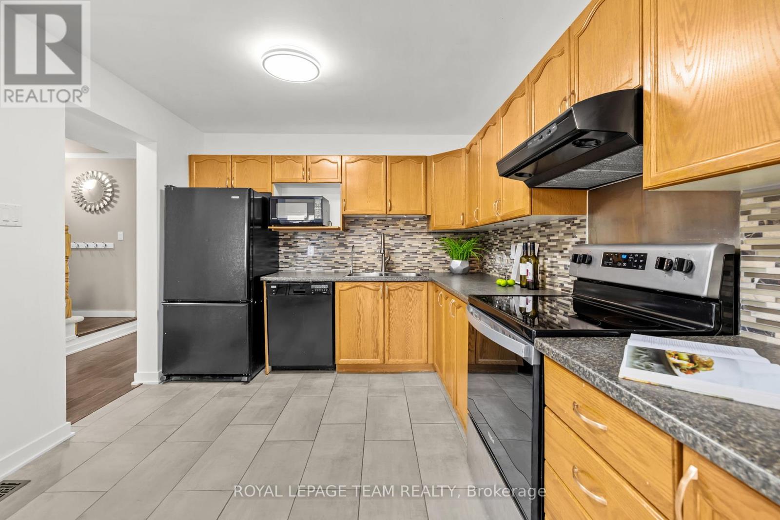 91 Winnegreen Court, Ottawa, Ontario K1G 5S4 - Photo 11 - X13479684