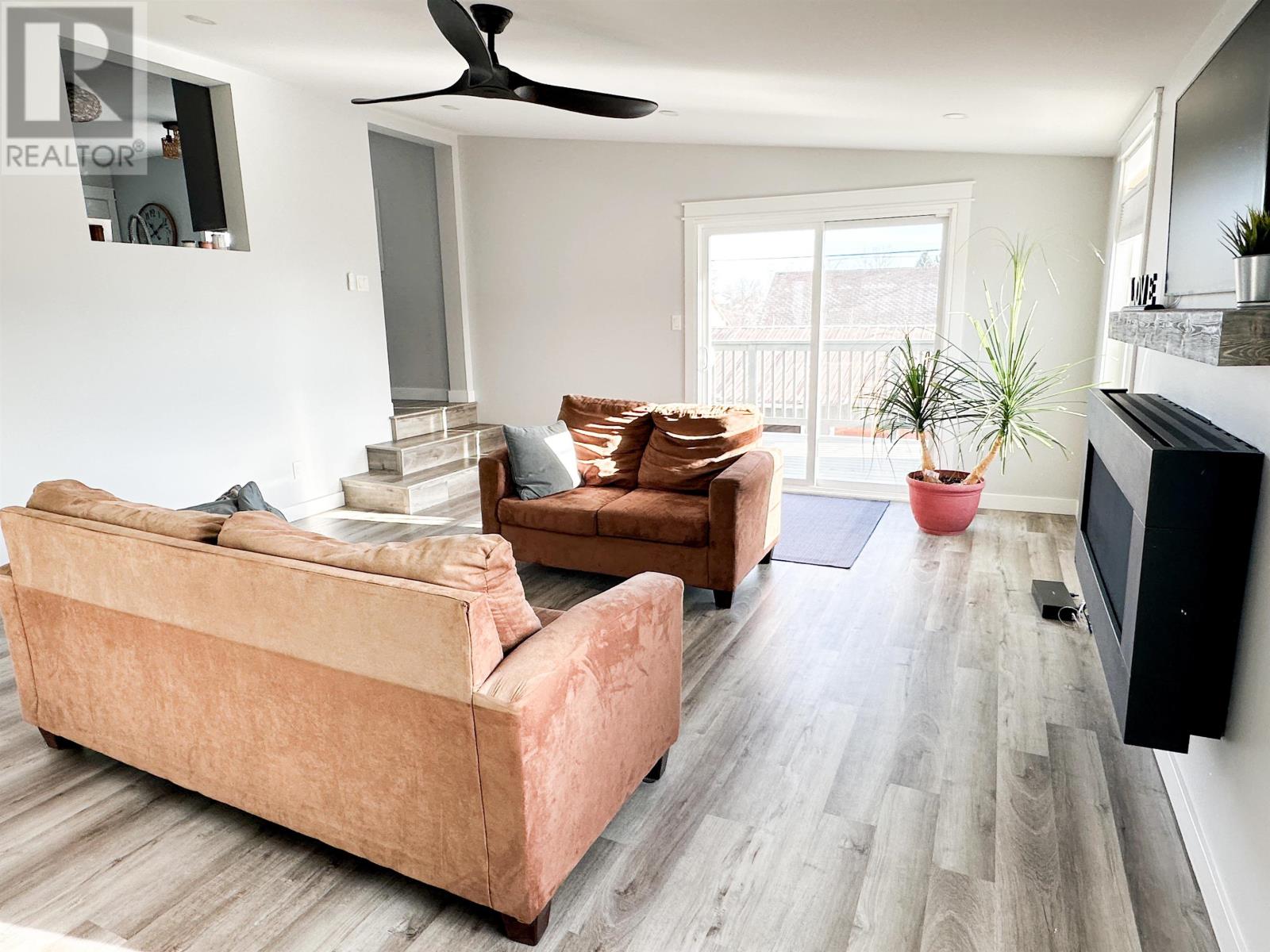 4 Fifth St, Balmertown, Ontario  P0V 1C0 - Photo 3 - TB2601656