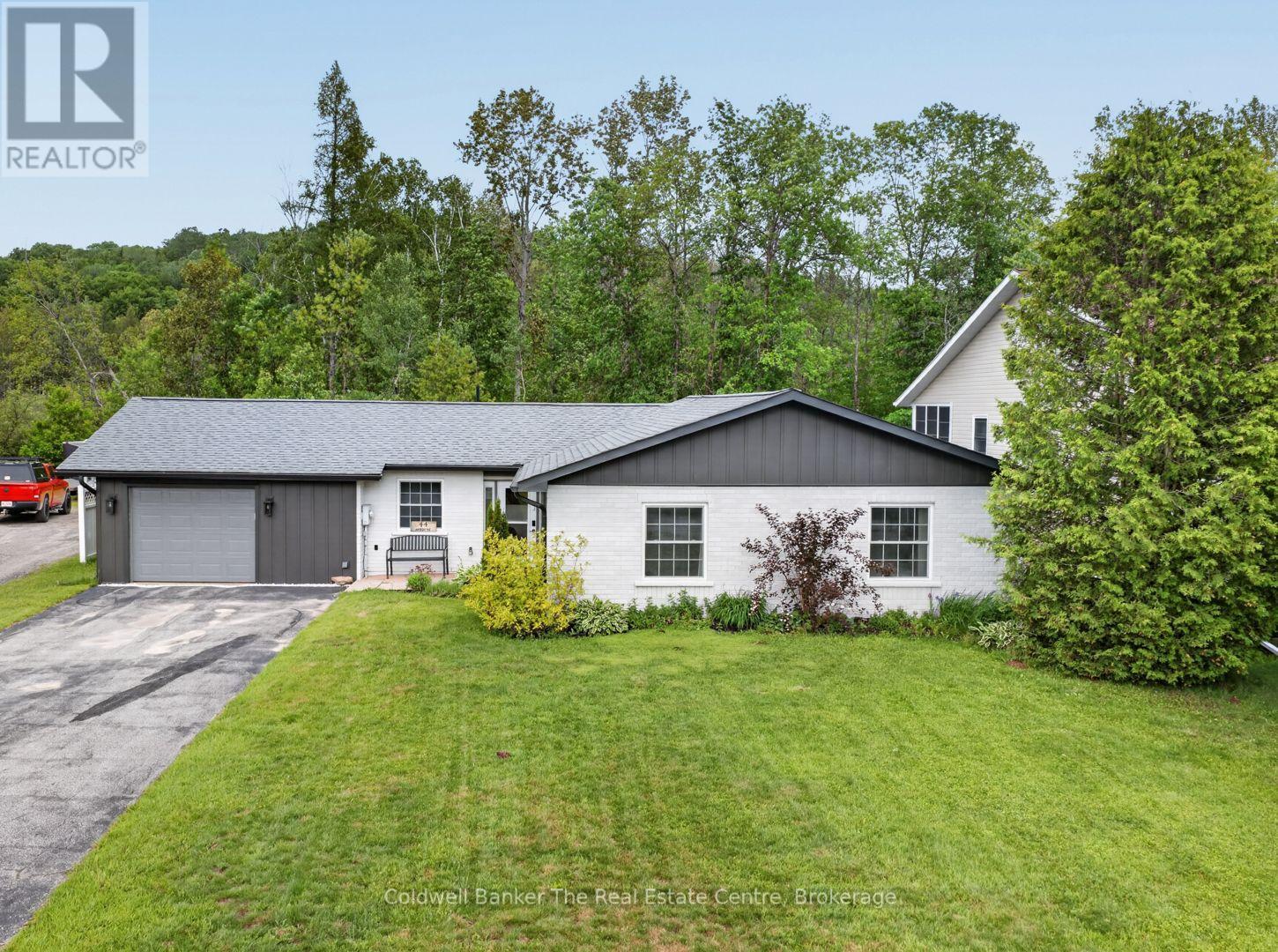 44 Anson Street, Minden Hills (Lutterworth), Ontario  K0M 2K0 - Photo 2 - X13479764