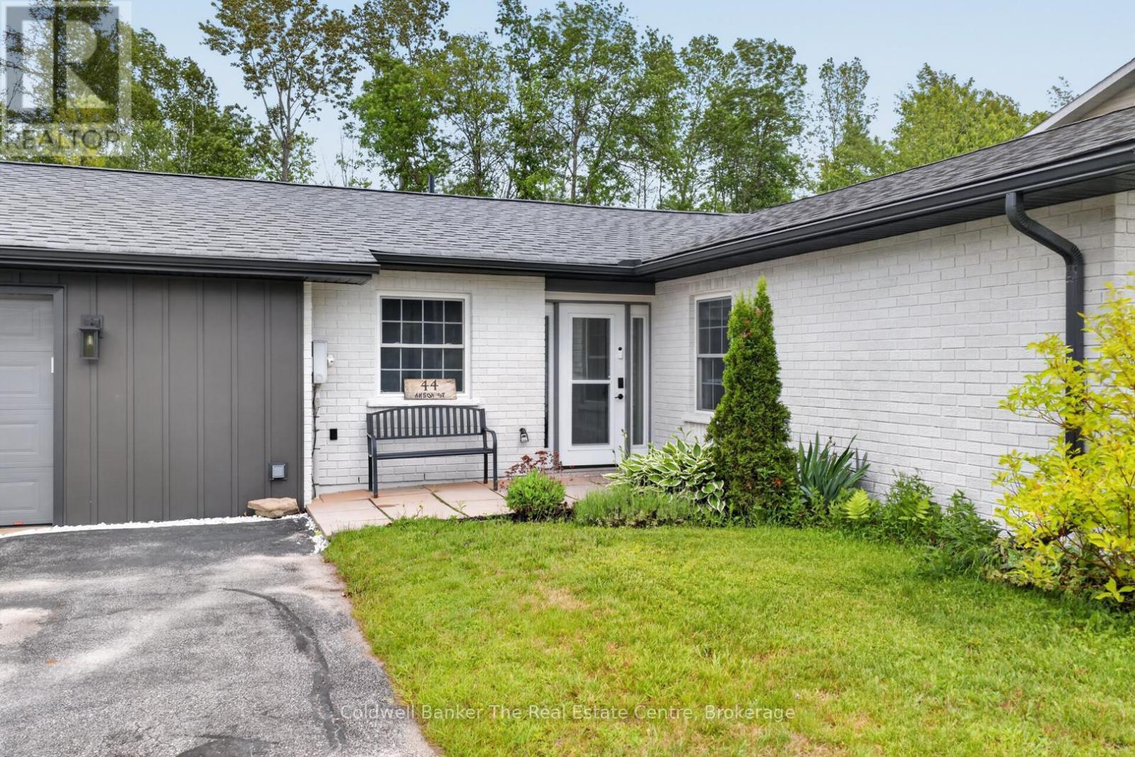 44 Anson Street, Minden Hills (Lutterworth), Ontario  K0M 2K0 - Photo 3 - X13479764