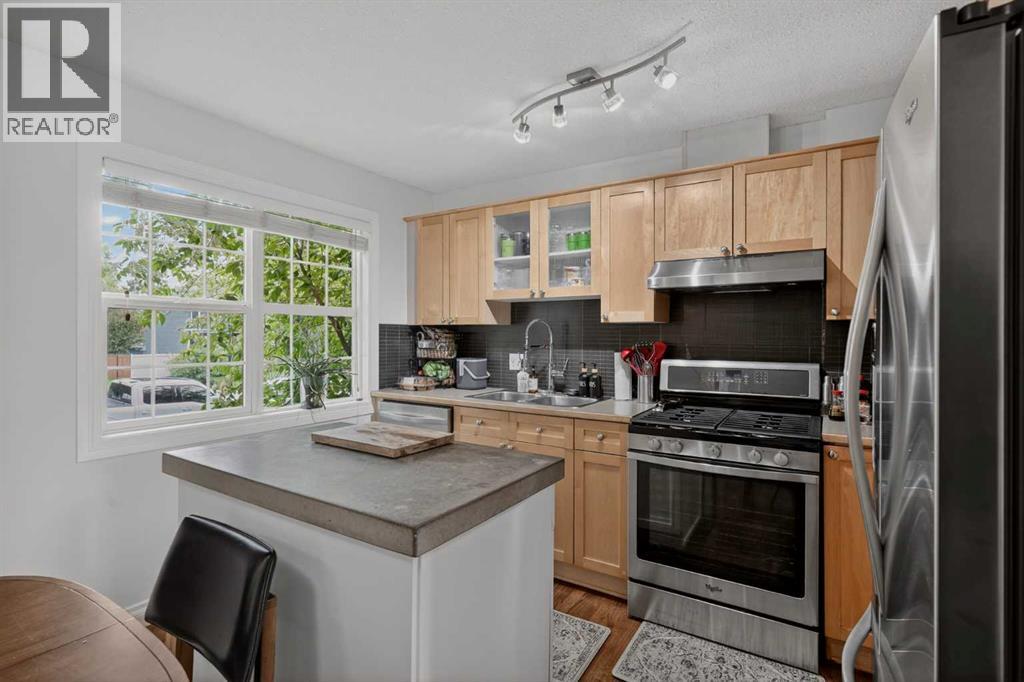 4421 Quentin Court Sw, Calgary, Alberta  T2T 6B8 - Photo 3 - A2320563