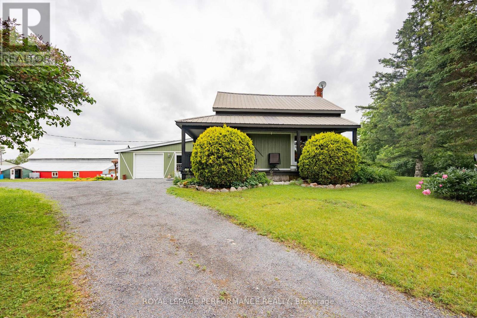 20195 Kenyon Conc Rd 1 Road, North Glengarry, Ontario K0C 1A0 - Photo 3 - X13479586