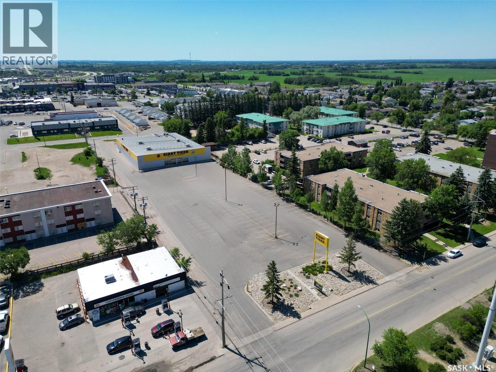 267 32nd Street W, Prince Albert, Saskatchewan  S6V 5Z2 - Photo 3 - SK040398