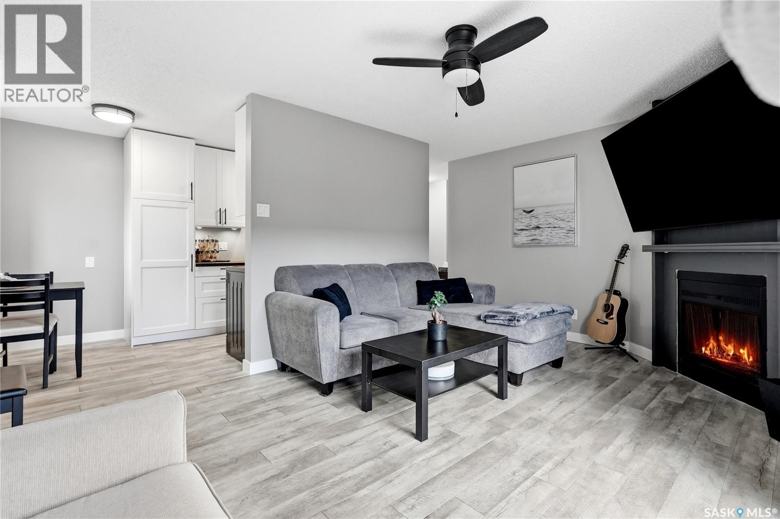 307 833 Wollaston Crescent, Saskatoon, Saskatchewan  S7J 4G1 - Photo 1 - SK040394