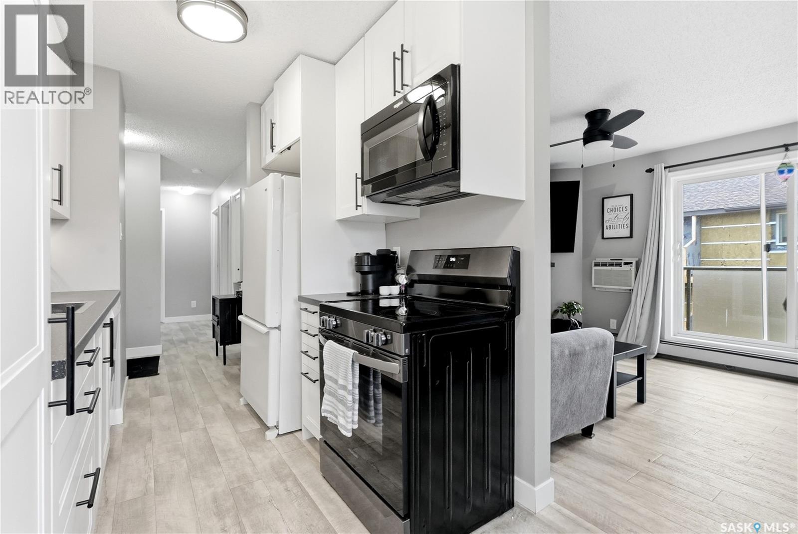 307 833 Wollaston Crescent, Saskatoon, Saskatchewan  S7J 4G1 - Photo 4 - SK040394