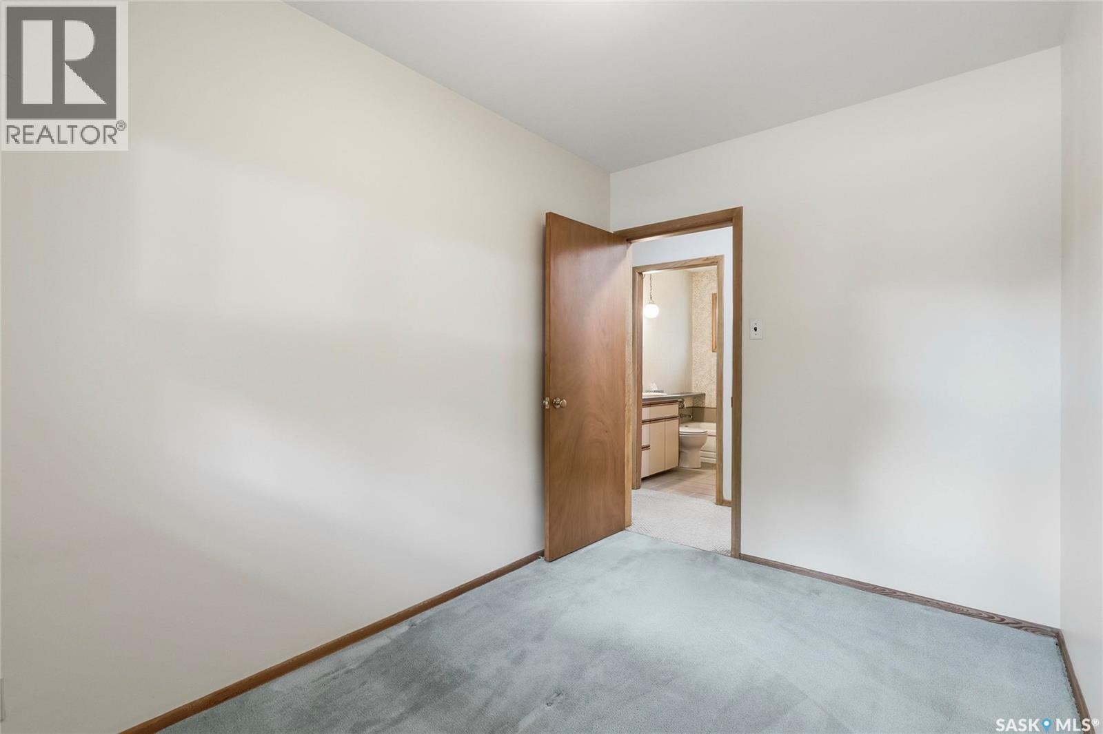 133 Ellison Crescent, Regina, Saskatchewan  S4R 4V6 - Photo 15 - SK040377
