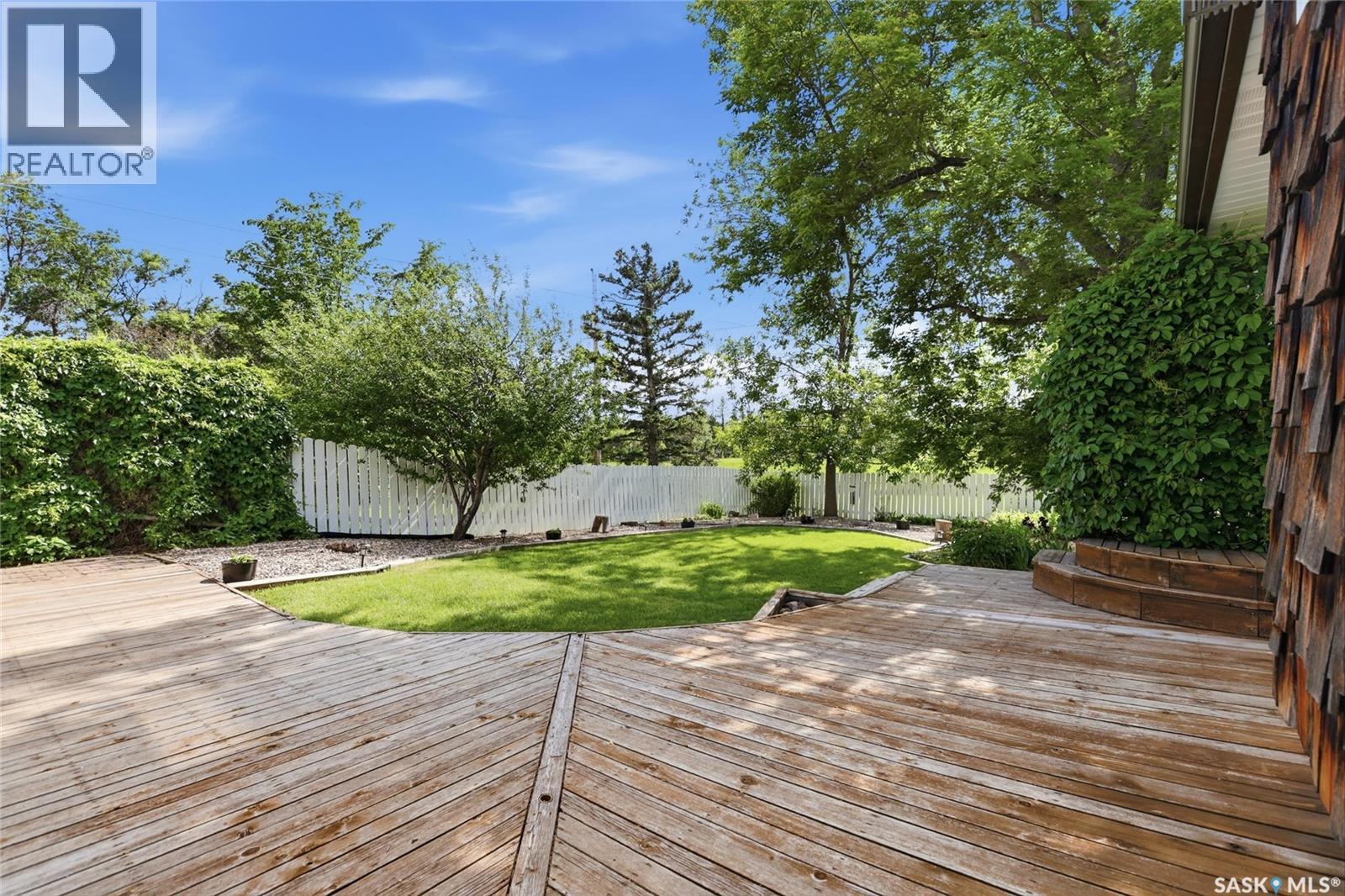 133 Ellison Crescent, Regina, Saskatchewan  S4R 4V6 - Photo 37 - SK040377