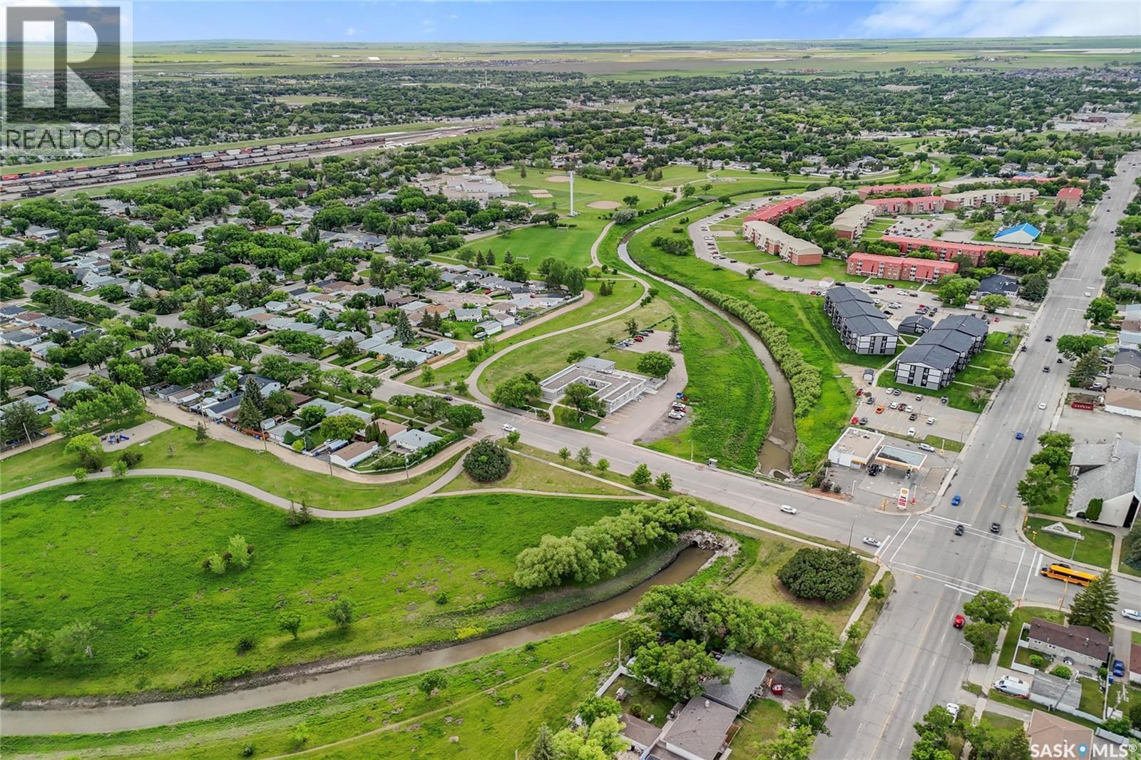 133 Ellison Crescent, Regina, Saskatchewan  S4R 4V6 - Photo 46 - SK040377
