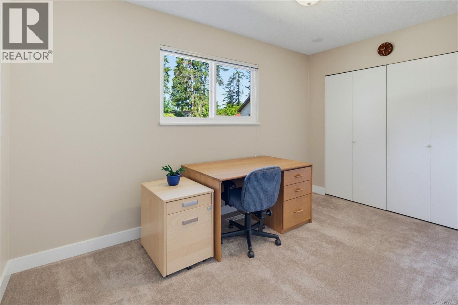 755 Mann Ave, Saanich, British Columbia  V8Z 3C3 - Photo 19 - 1039603