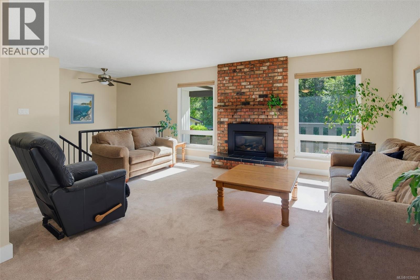 755 Mann Ave, Saanich, British Columbia  V8Z 3C3 - Photo 9 - 1039603